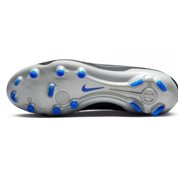 Nike Legend 10 Academy  Soccer Cleats Women\'s 7, Men\'s 5.5